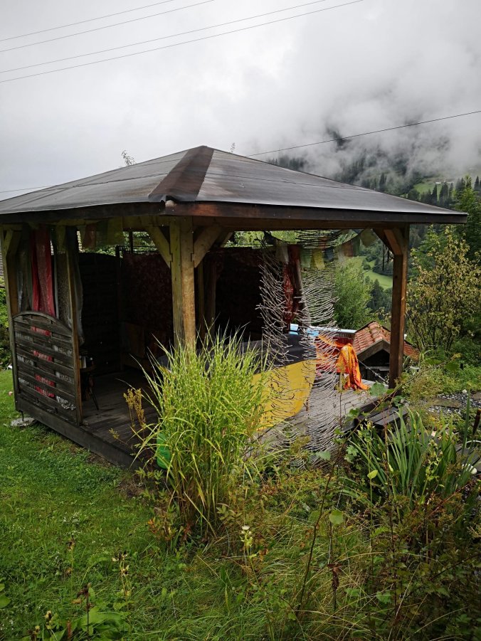 Massage Cottage mit Teich